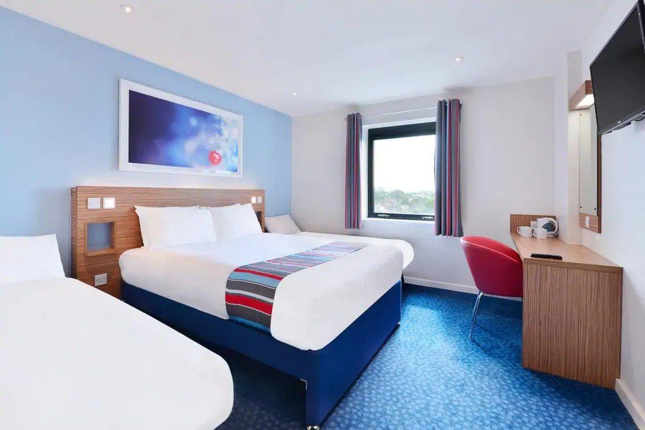 Travelodge Cardiff M4 Extérieur photo