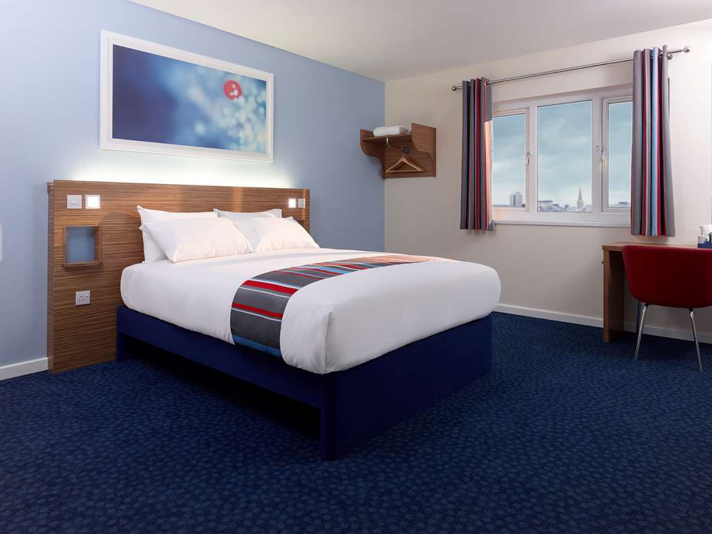 Travelodge Cardiff M4 Chambre photo